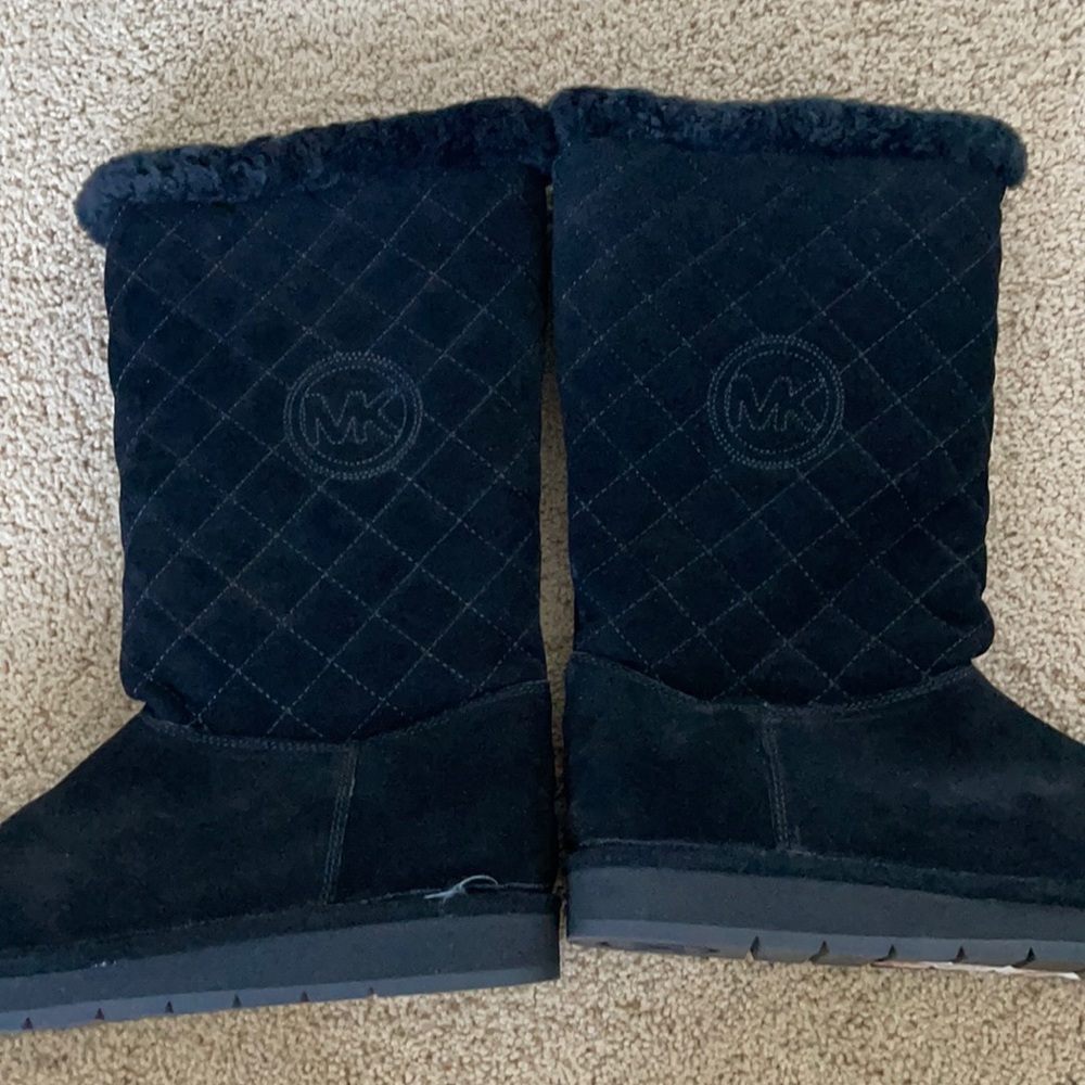Michael Kors Sherpa lined boots